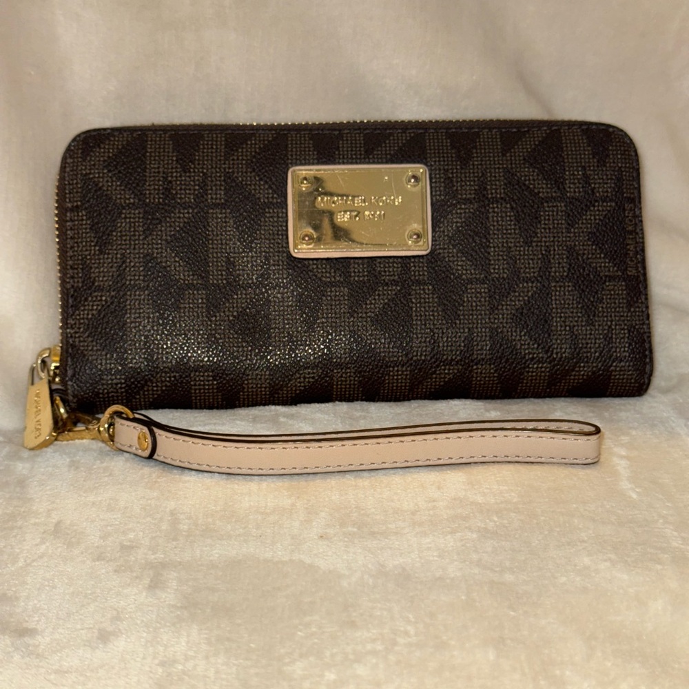 Michael Kors Dark Brown Wallet with Gold Plate